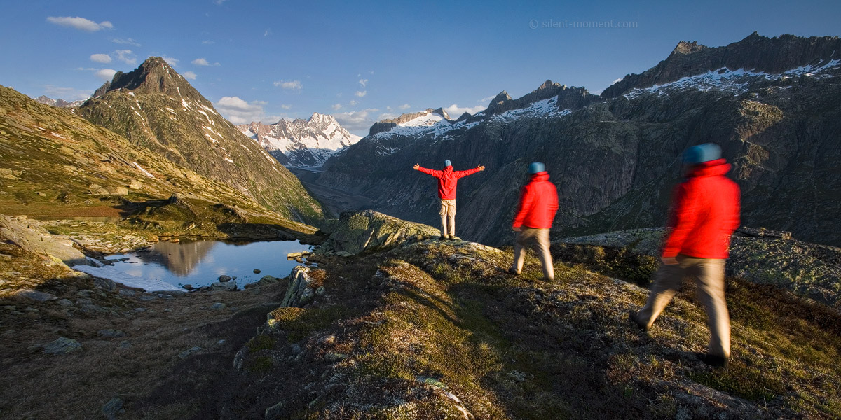 Ein guter Morgen in den schweizer Alpen. Schweiz, Kanton Bern, Berner Oberland, Lauteraarhorn, Vorderer Zinggebstock, Person, Mensch, allein